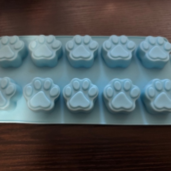 PAWPRINT MOLDS X 2 - Picture 2 of 3